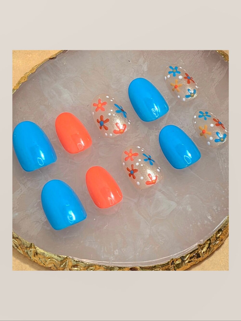 Neon Pinic Short Oval Custom Press-On Nails